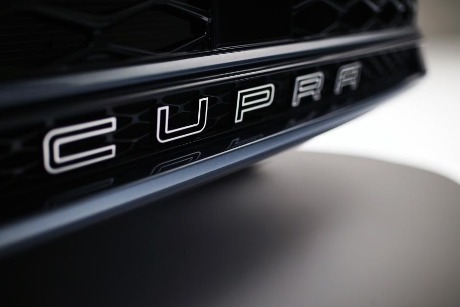  Cupra Ateca 2018 года  (UK) (фото 10 из 41)